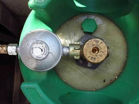 LPG Gas Cylinder Safety Precautions LPG Gas Cylinder Safety Precautions