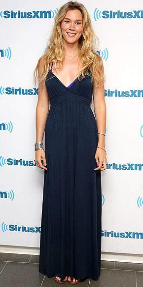 Track released last month marks u.k. Joss Stone Pregnant, Expecting First Child with Boyfriend ...