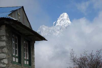 TO EVEREST (ALMOST) AND BACK: Guest Post by Caroline Hatton at The Intrepid Tourist