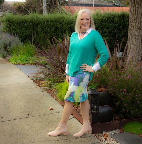 3 Ways To Wear Multiple Colours For Low Colour Contrast 3 Ways To Wear Multiple Colours For Low Colour Contrast