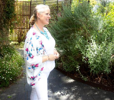 3 Ways To Wear Multiple Colours For Low Colour Contrast 3 Ways To Wear Multiple Colours For Low Colour Contrast