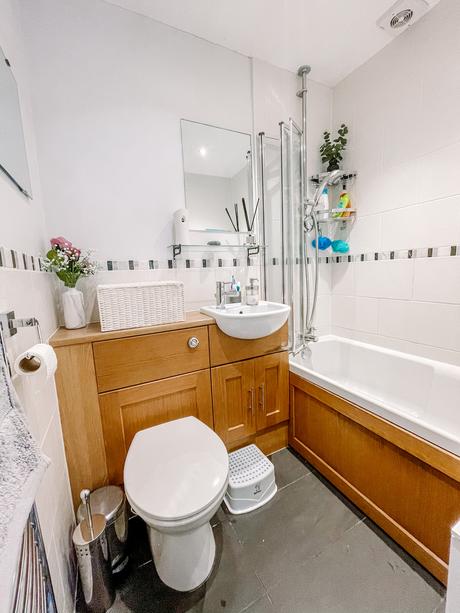 Budget DIY Bathroom Makeover for £39! Before & After