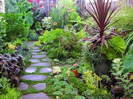 7 Brilliant Ways to Create an Eco-Friendly Garden