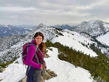 Winter Hiking Gear: What You Need to Stay Warm on Day Hikes