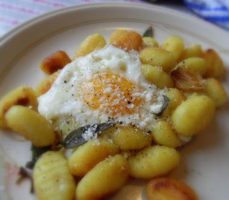 Pan Fried Potato Gnocchi & Egg