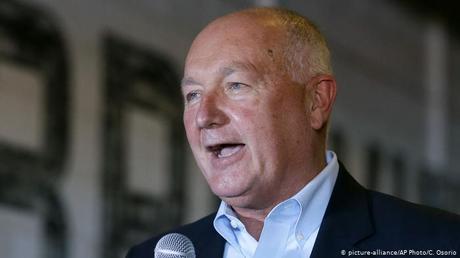 Us Ambassador To Netherlands Pete Hoekstra Caught Peddling Fake News Lie News Dw 23 12 2017