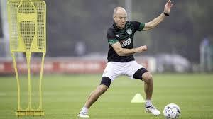 ''niet lang na hoeven te denken''. Arjen Robben In Groningen Ein Sushi Teller Zur Begrussung Fussball Sportschau De