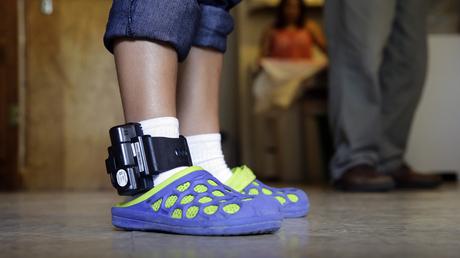 electronic ankle bracelets to track quarantine breakers
