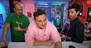 Carlitos often eat apples and spit in people's face when they do something that is not cool. Youtube Audiences Mcfly And Carlito In The Lead Thanks To Pierre Niney Squeezie Second Ahead Of Michou Canada24 News English