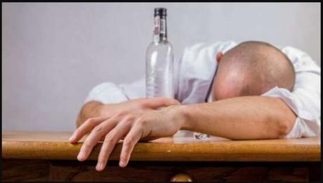 Study reveals certain occupations may be linked with heavy drinking