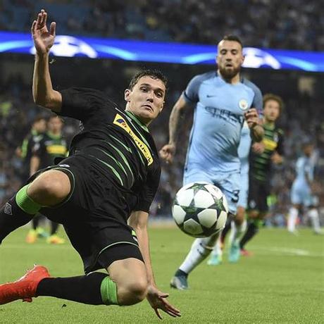 Dua gol kemenangan the citizens dicetak oleh. Gladbach ~ news word