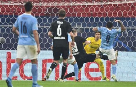 They were always in control, their goals felt inevitable. Kết quả M'Gladbach 0-2 Man City: Đánh bại M'gladbach, Man ...