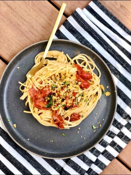 Italian Roasted Tomato & Garlic Pasta with Herb Gremolata3 min read