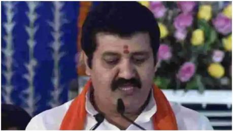 What made Shiv Sena minister Sanjay Rathod resign?