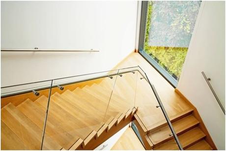 Frameless Handrail