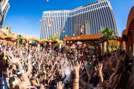 10 Breathtaking Beaches In Las Vegas For All Beach Bums