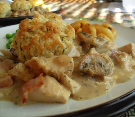 CHICKEN AND MUSHROOM CASSEROLE WITH CRUSTY DUMPLINGS