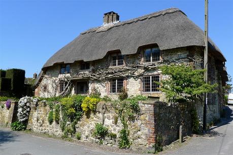 Things to consider before buying an old house