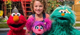 In this full episode, elmo and zoe are trying to find things that start with the letter p. About The Show S50 Sesame Workshop
