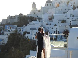 honeymoon Hotels in Santorini and Athens Greece