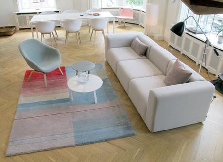 A HAY-VEN OF GREAT DESIGN A HAY-VEN OF GREAT DESIGN