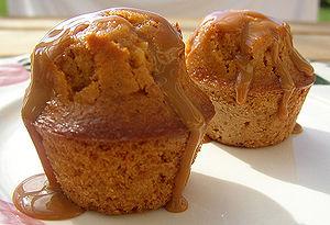 Muffins with dulce de leche topping
