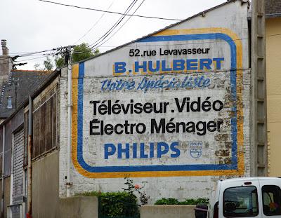 Ghost signs (74): Hulbert, Dinard