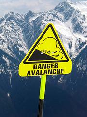 Avalanche warning sign