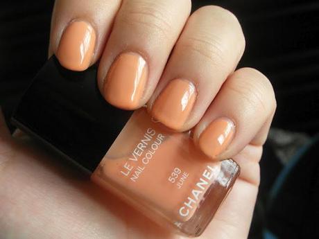 Chanel Nail Vernis in June