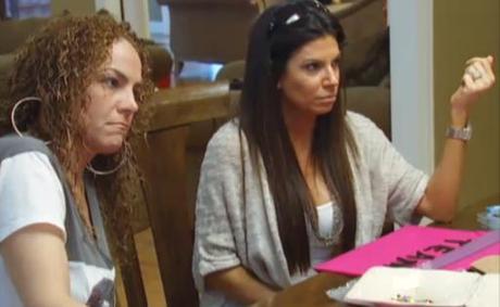 Mob Wives Chicago: Everyone Has Some Daddy Issues When Giana Goes Behind Bars, Nora Gets Bewildered & Leah Gets Seriously BeDazzled.