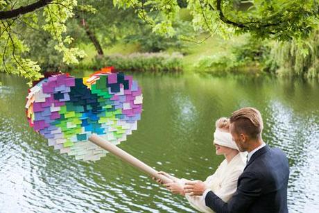 How to make a post-it heart pinata