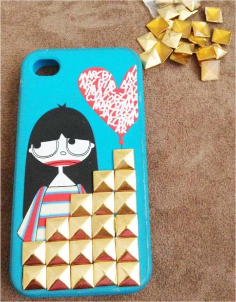 DIY: Studded iPhone Case (Marc Jacobs)