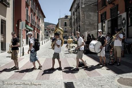 Music flowing through the streets of La Granja
