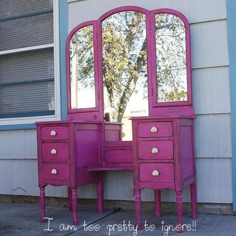 Inspiration - Hot Pink Vanity Table for Every Girl