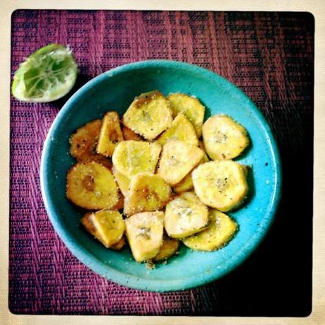 tostones {fried plantains}