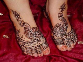 Mehndi Designs For Legs & Foot