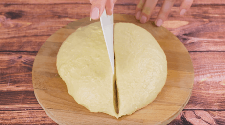 Divide the otap dough in two portions