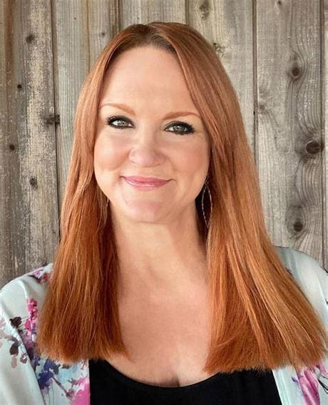 Anne marie ree drummond (née smith, born january 6, 1969) is an american blogger, author, food writer, photographer and television personality who lives on a working ranch outside of pawhuska, oklahoma. Pioneer Woman Ree Drummond releases new essay book ...