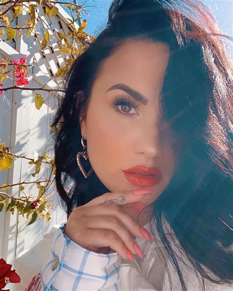 Lovato revealed in her 2021 documentary demi lovato: Demi Lovato biografia: chi è, età, altezza, peso, figli ...