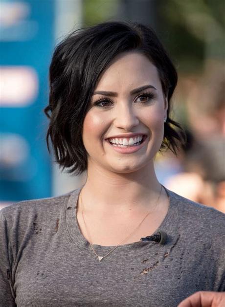 Mental health and personal life. Demi Lovato's Short Haircut: Celebrity Beauty Ideas | Glamour