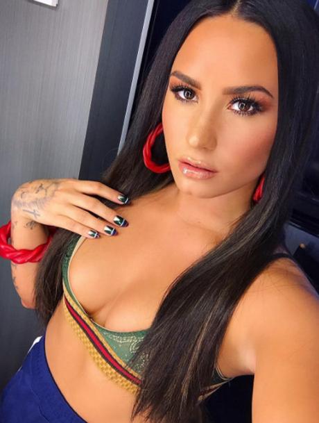 Demi Lovato legs on show as starlet ditches undies in boob ...