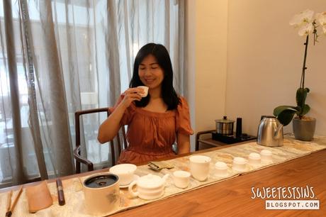 Singapore Blogger Vlogger Patricia Tee chinese tea brewing experience