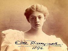 Barrymore captured audiences' hearts at age 7 with her role in e.t. Ethel Barrymore - Viquipèdia, l'enciclopèdia lliure
