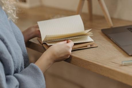 How to write lengthy essays with maximum ease?