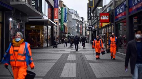 Covid-19: Violent confrontation ensues between police, anti-lockdown protesters in Germany