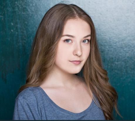 Zoe Fraser Net Worth, Bio, Height, Family, Age, Weight, Wiki