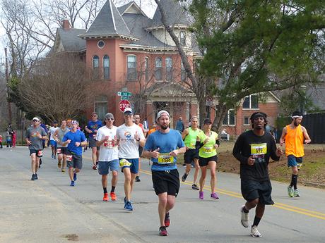 Mike Sohaskey cruising past MacArthur Park, mile 10 of the Little Rock Marathon