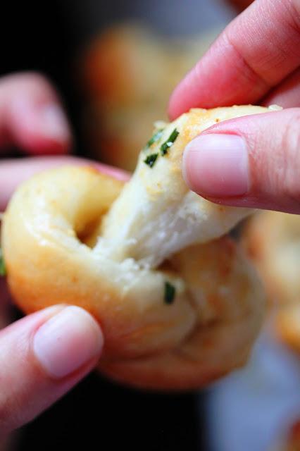 Vegan garlic knot