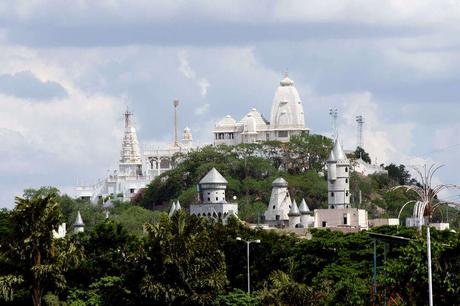 20 Famous Temples In Hyderabad To Visit On Your Trip In 2021