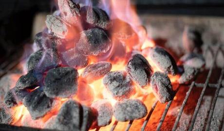 How to Put Out Charcoal Grill